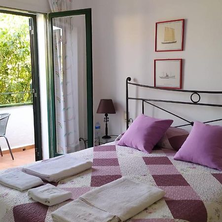 Magnolia, Habitacion Matrimonial Con Bano Uso Privado, En Casa Compartida Apartment Palafrugell Exterior photo