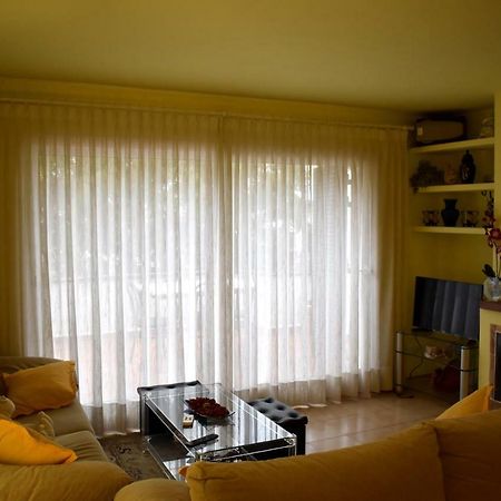 Magnolia, Habitacion Matrimonial Con Bano Uso Privado, En Casa Compartida Apartment Palafrugell Exterior photo