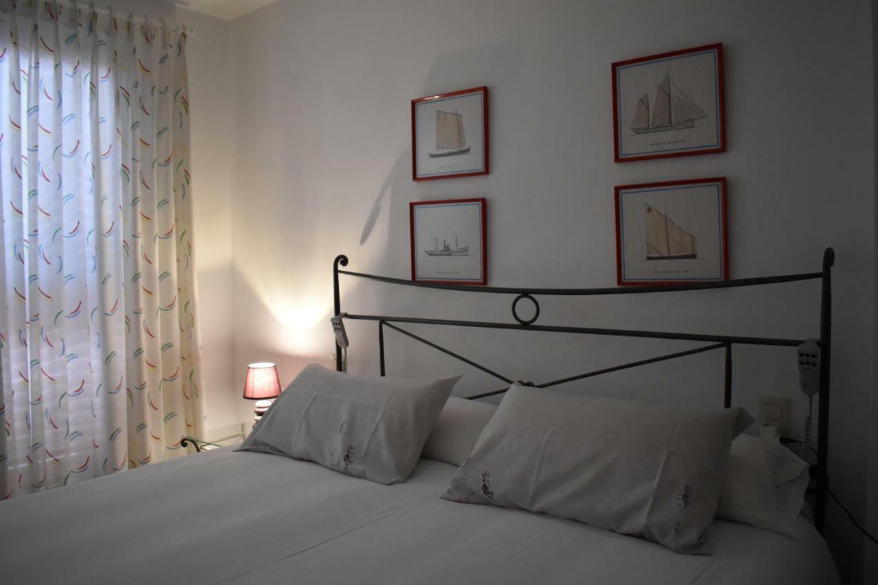 Magnolia, Habitacion Matrimonial Con Bano Uso Privado, En Casa Compartida Apartment Palafrugell Exterior photo